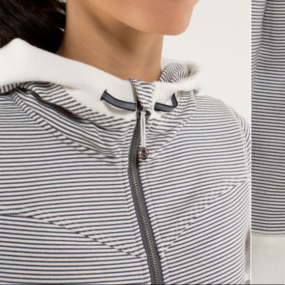 Bliss Break Hoodie - Picture 3 of 5